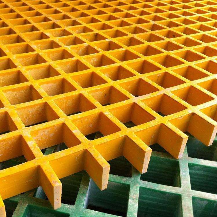 �����Wվ����