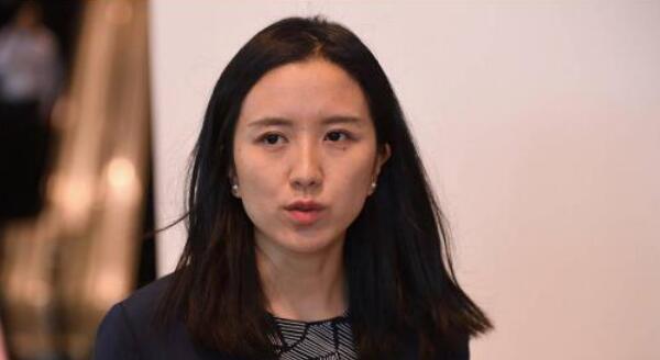 ���|���o��Ħ��CEO