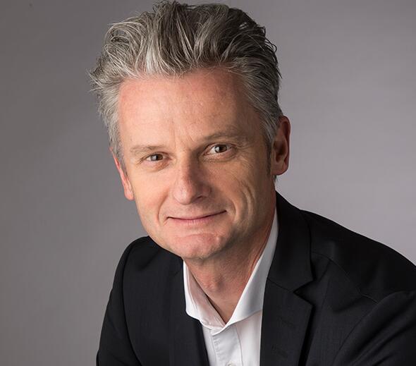 �Ї��lչ�˹���������Ȼ����